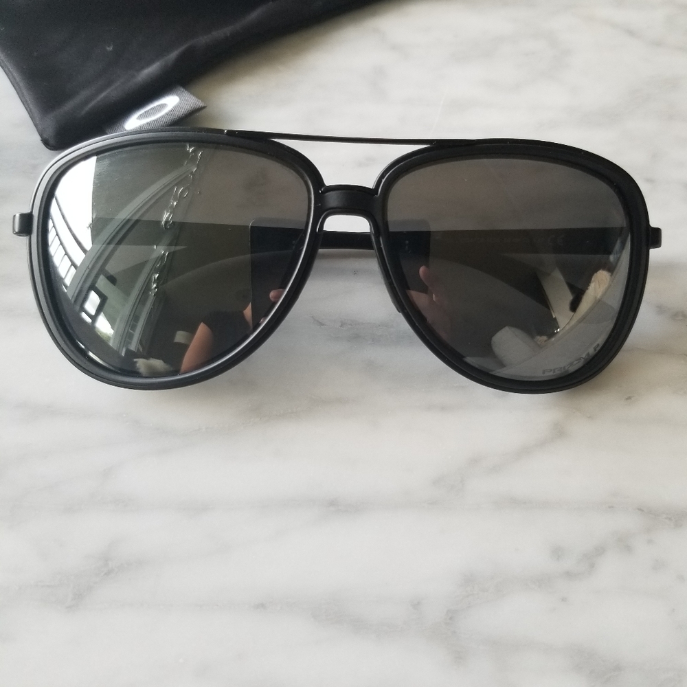 Oakley Split Time sunglasses